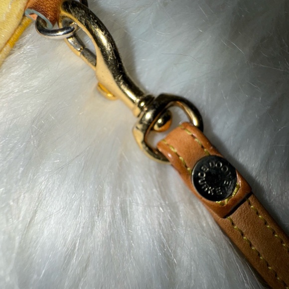 Dooney & Bourke - Picture 4 of 9